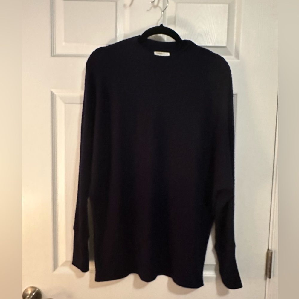 NWT ❄️ Mandy M. Navy sweater